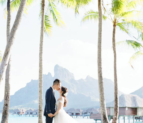 Cynthia & Sean | Intimate Wedding l Four Seasons Bora Bora
