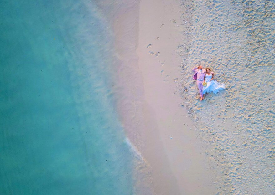 Mélanie et Olivier nous racontent leur union idyllique sur une plage de Zanzibar