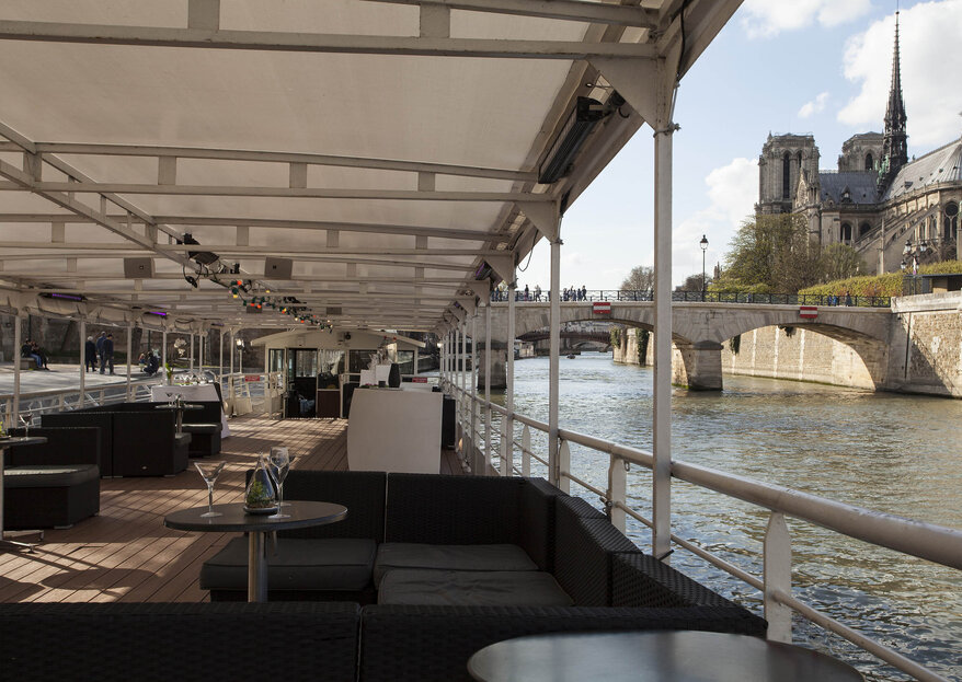 LA PÉNICHE : célébrez votre mariage sur la Seine avec une vue imprenable sur la capitale