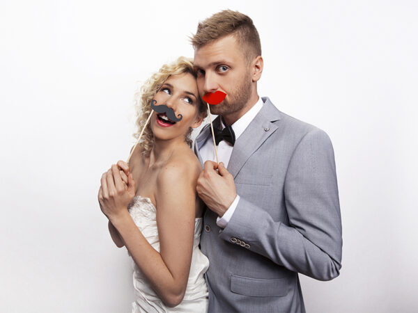 Accessoire Photobooth Mariage Accessoires pour Photocall de mariage en noir avec bâton : 6 unités "Moustaches".