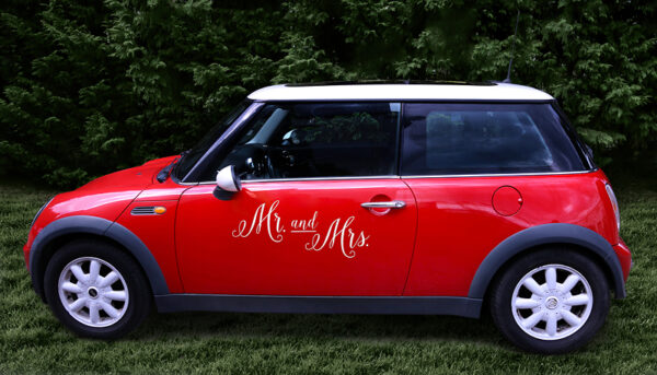 Décoration Mariage Autocollants pour voiture de mariage de couleur blanche : "M. et Mme".