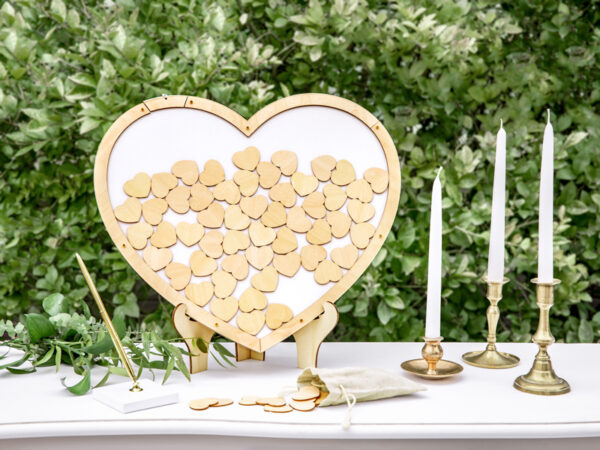 Livre d'or Mariage Livre d'or en bois en forme de coeur:  Maison avec des cœurs blancs